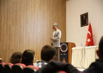 Alanında Uzman Eğitmenler Fotoğraf Akademi