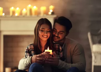 Mum Işığında Aşk Fotoğrafları İçin 11 Mükemmel İpucu