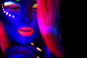 UV Işıkta Portre Atölyesi